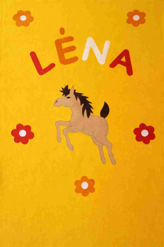 Baboo-Csikó fűvel szóló gyermek takaró sárga alapon